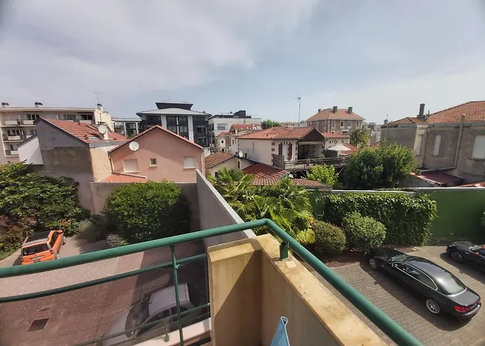 Centre, Grand T2 Balcon Pkg, Plage Gare 600M, Tres Calme